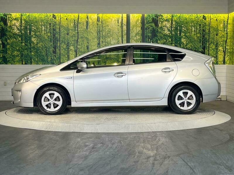 PRIUS-37