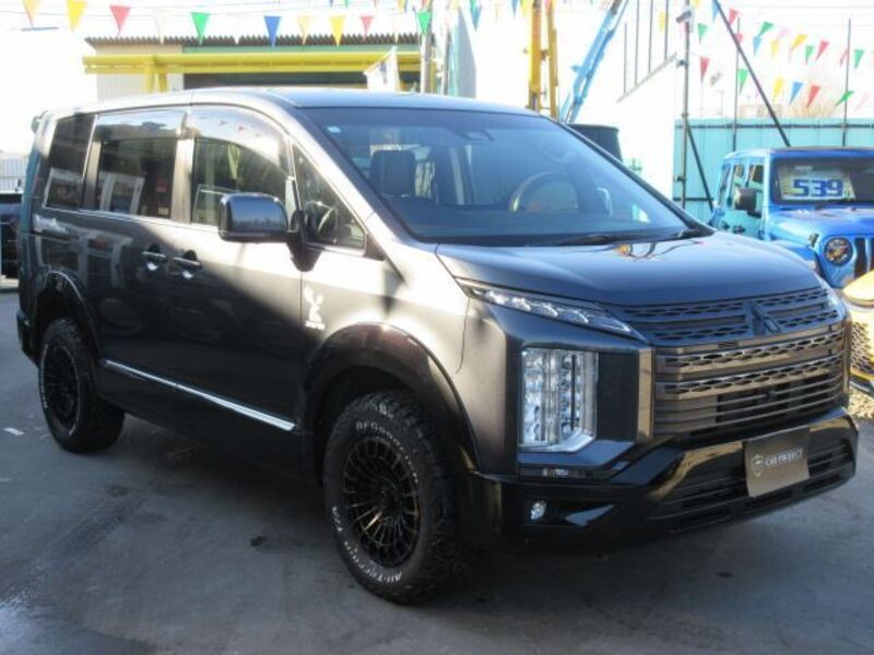 MITSUBISHI DELICA D5