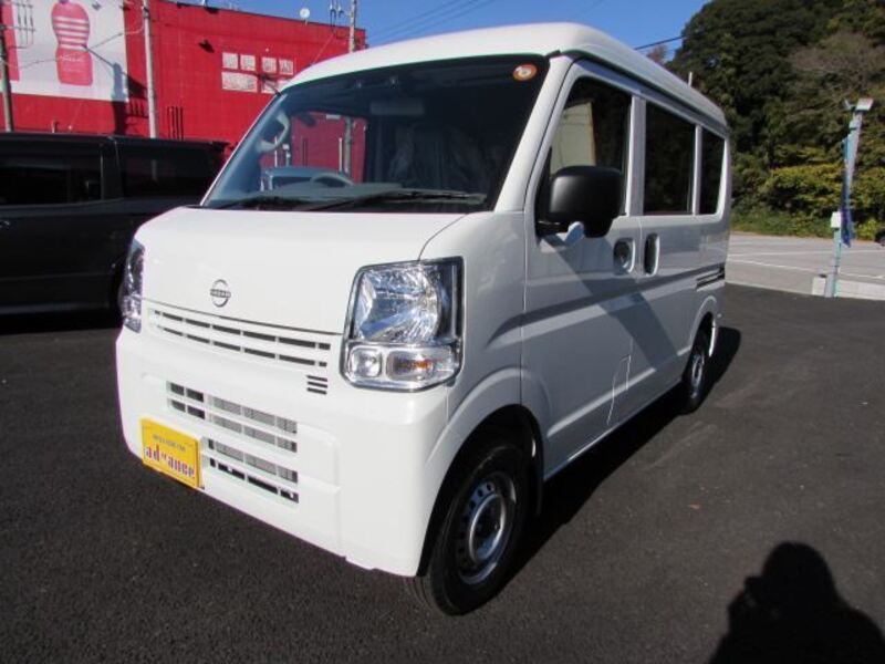 NISSAN CLIPPER VAN
