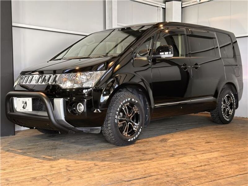 MITSUBISHI DELICA D5