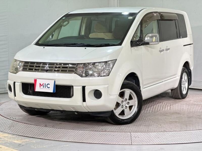 MITSUBISHI DELICA D5