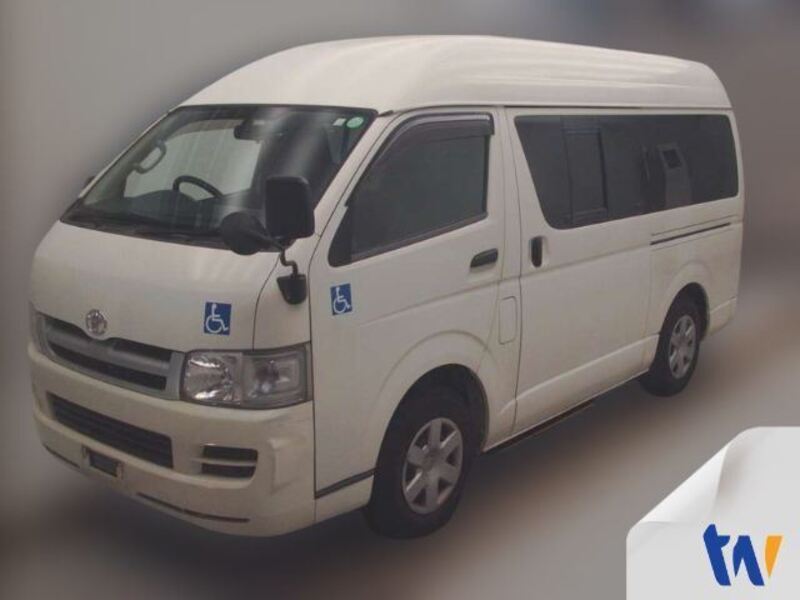 TOYOTA HIACE VAN