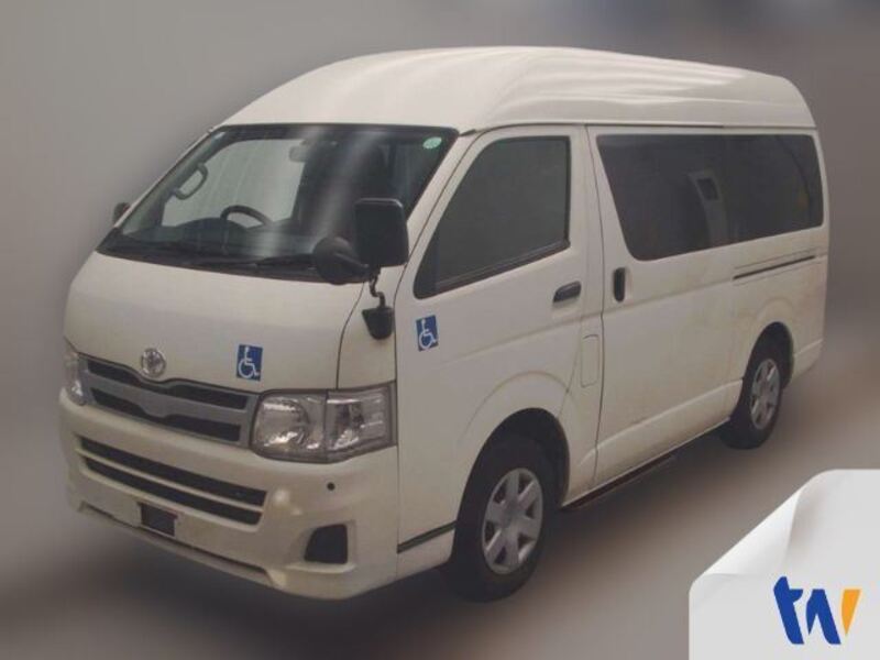 TOYOTA HIACE VAN