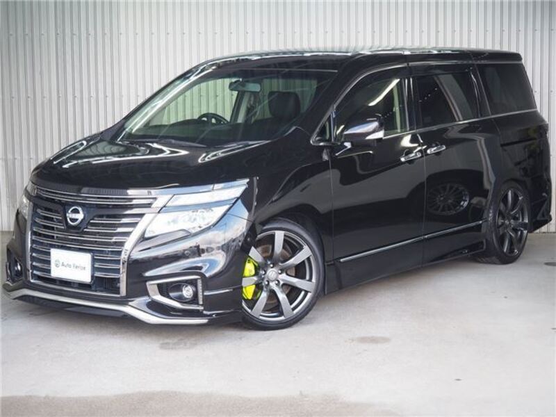 NISSAN ELGRAND