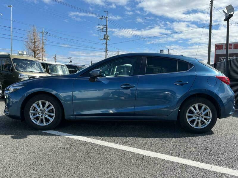 Axela Sport