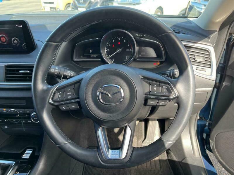 Axela Sport