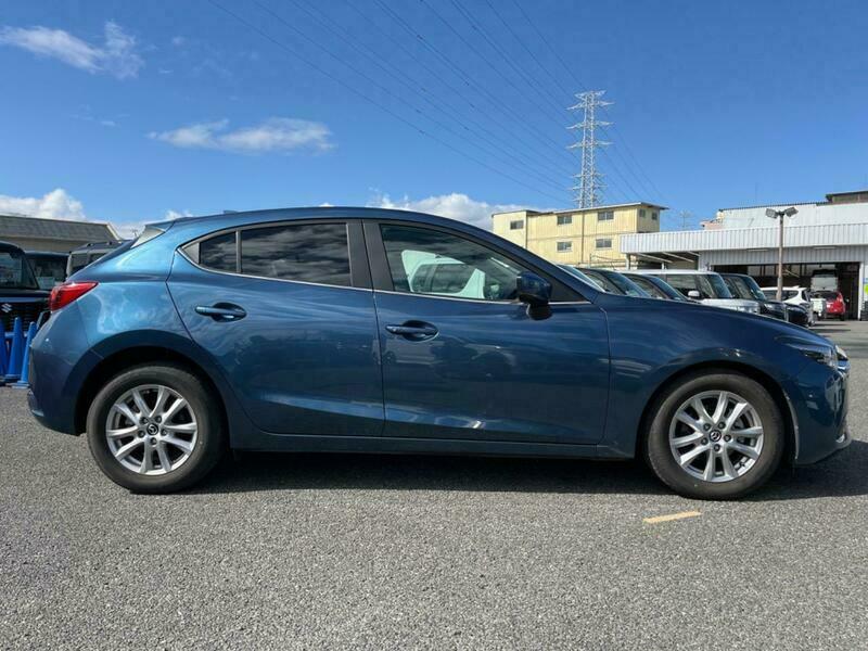 Axela Sport