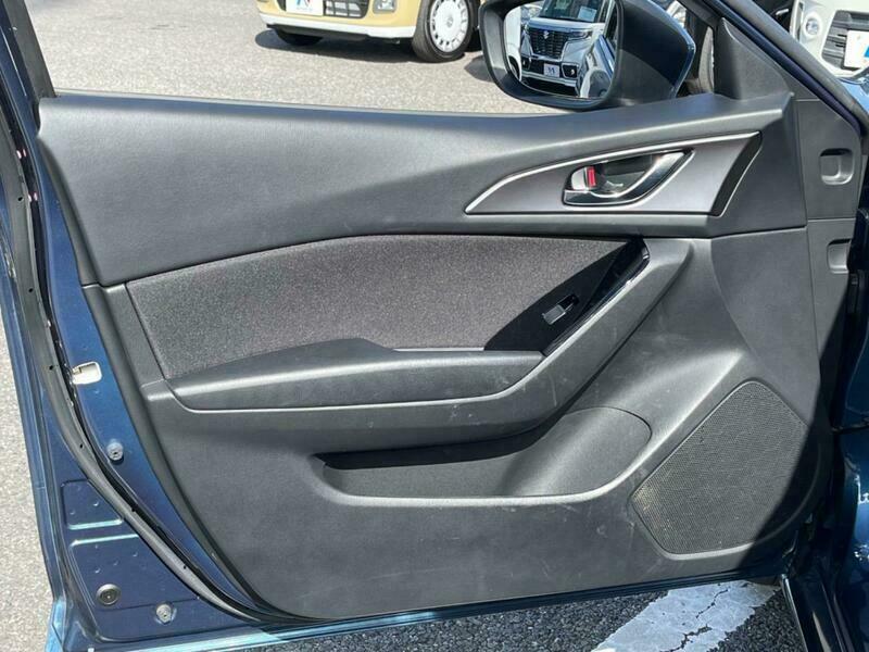 Axela Sport