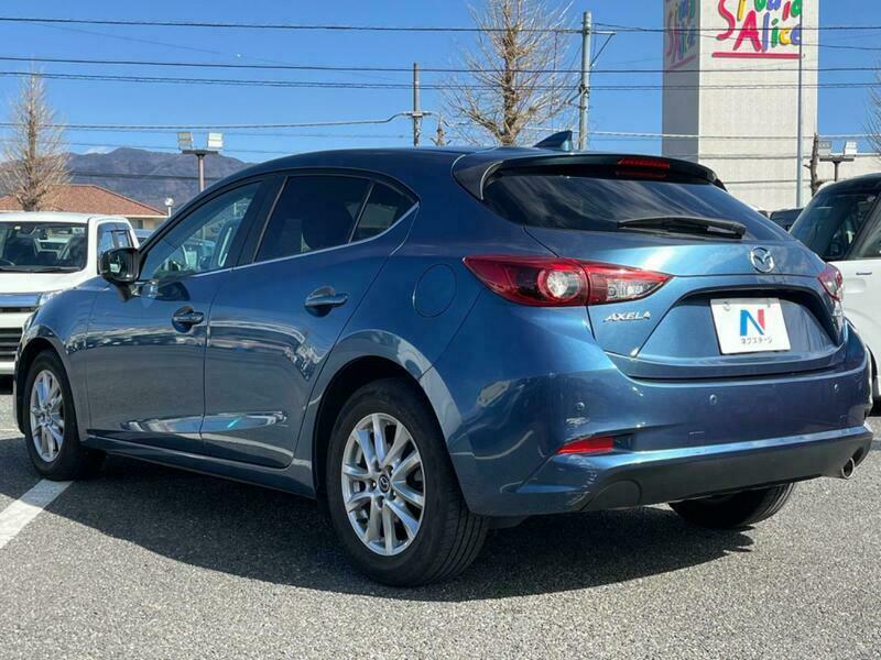Axela Sport