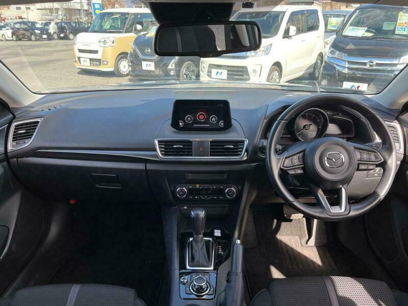 Axela Sport