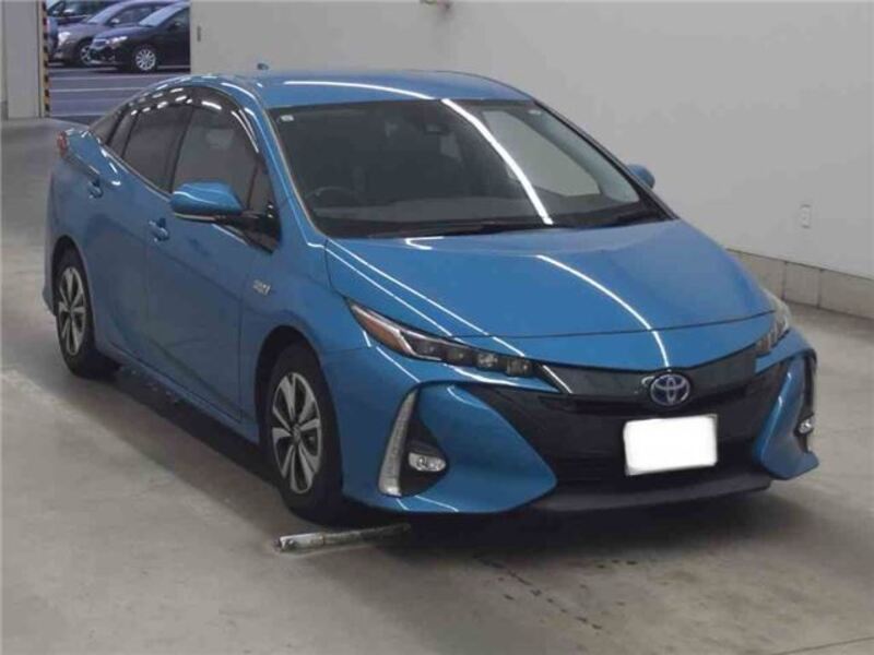 TOYOTA PRIUS PHV