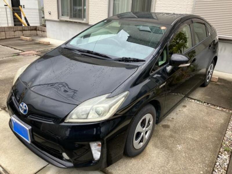 TOYOTA PRIUS