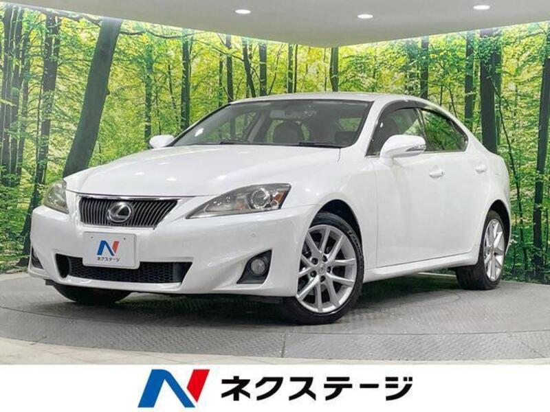 LEXUS IS