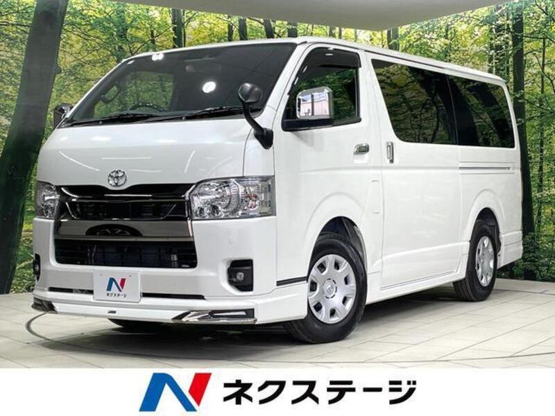TOYOTA HIACE VAN