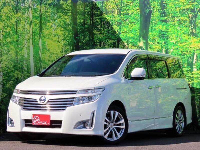 NISSAN ELGRAND