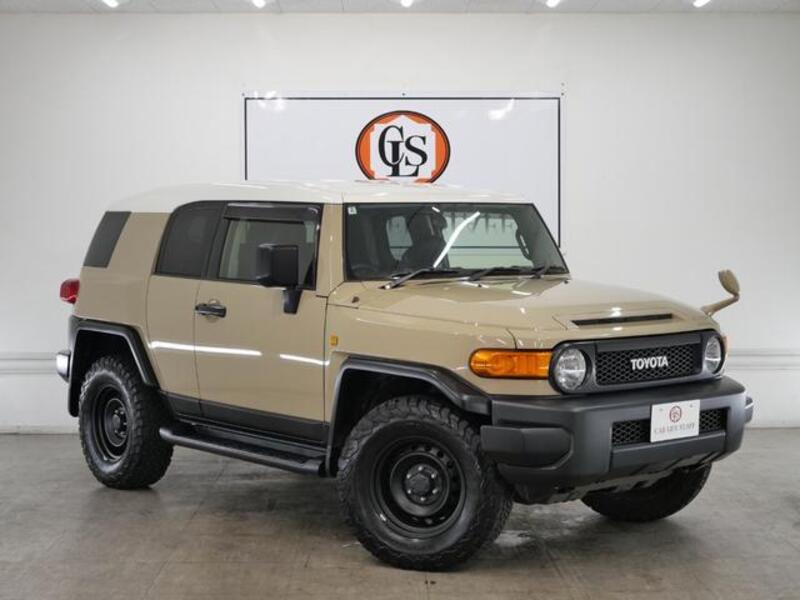 TOYOTA FJ CRUISER
