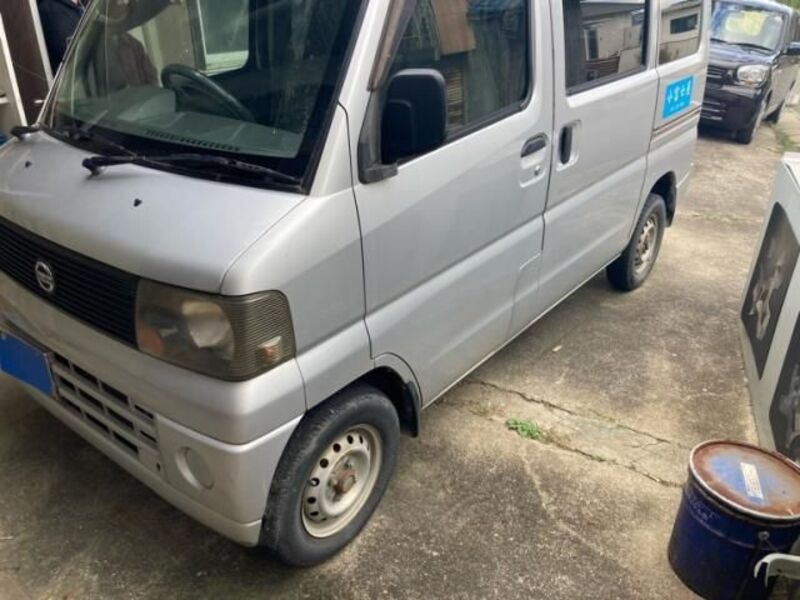 NISSAN CLIPPER VAN