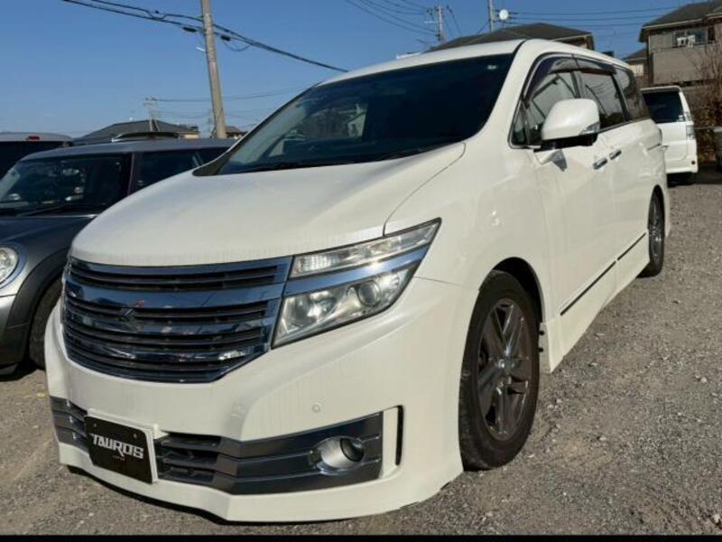 NISSAN ELGRAND