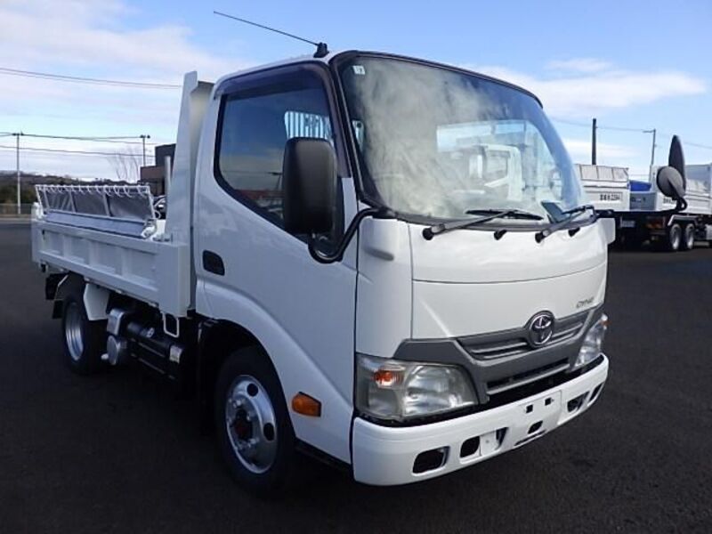 TOYOTA DYNA