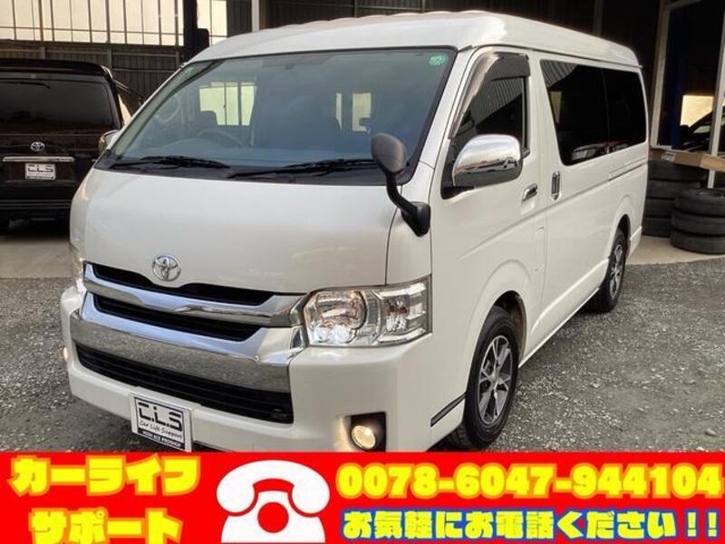TOYOTA HIACE VAN