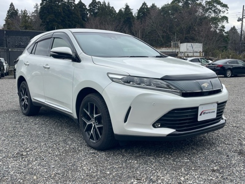 TOYOTA HARRIER