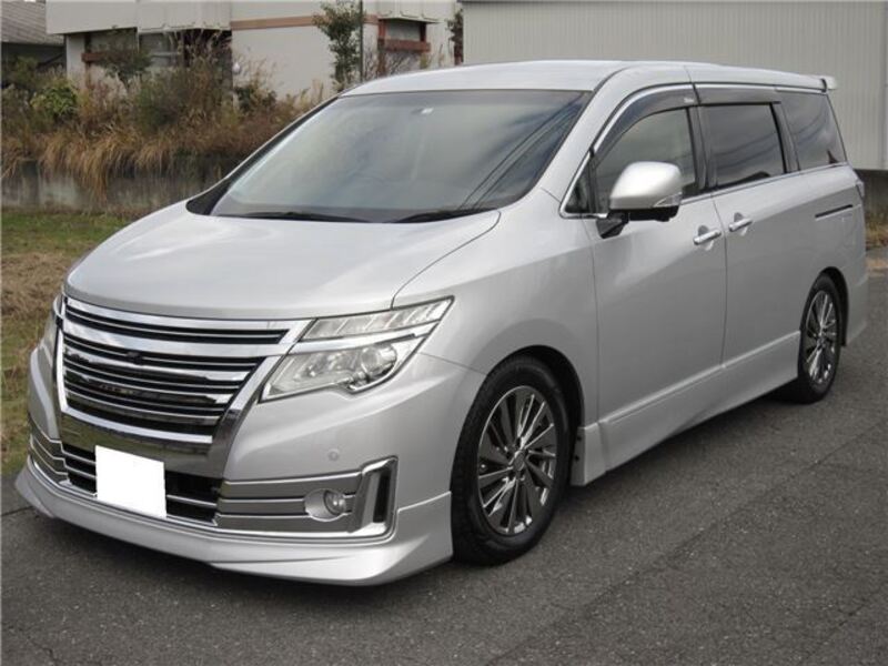 NISSAN ELGRAND
