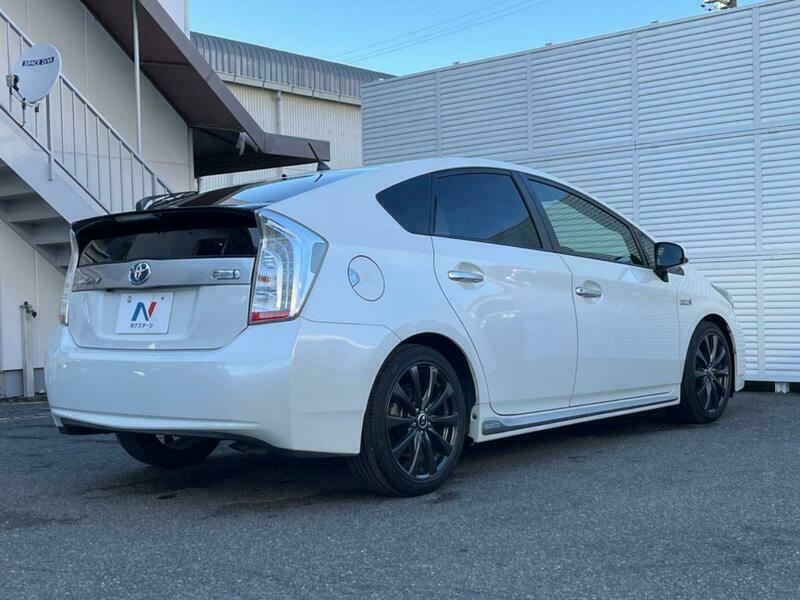 PRIUS PHV