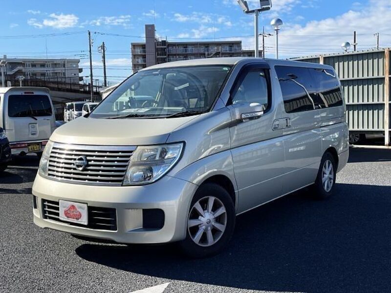 NISSAN ELGRAND