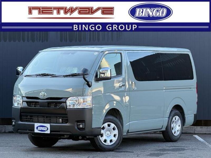 TOYOTA HIACE VAN