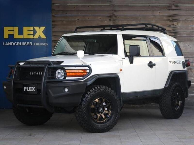 TOYOTA FJ CRUISER