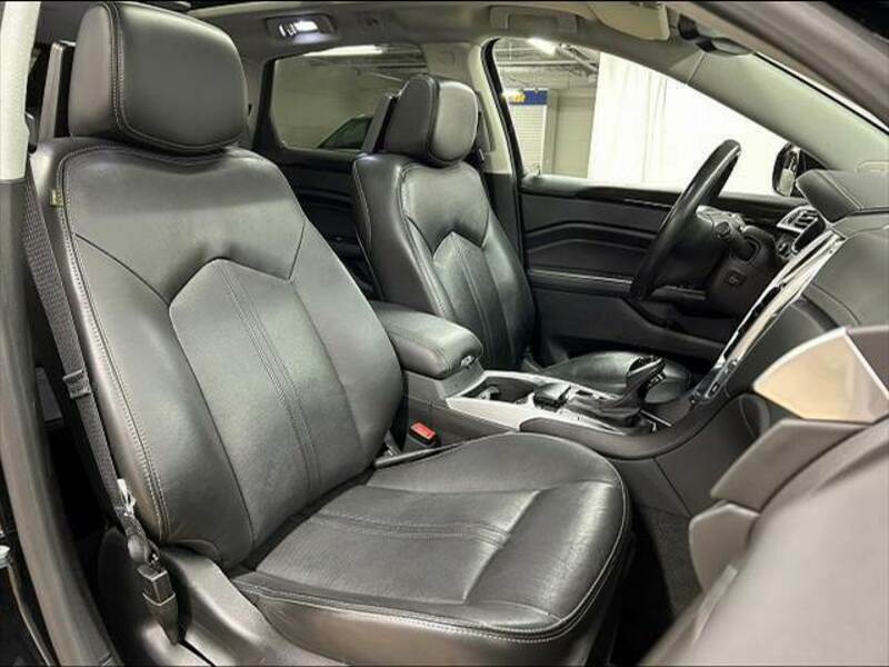SRX CROSSOVER