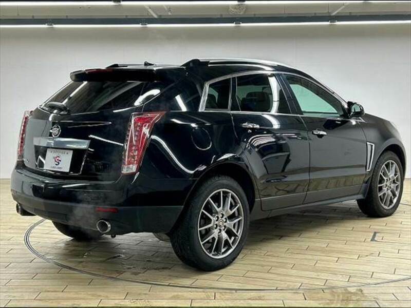 SRX CROSSOVER