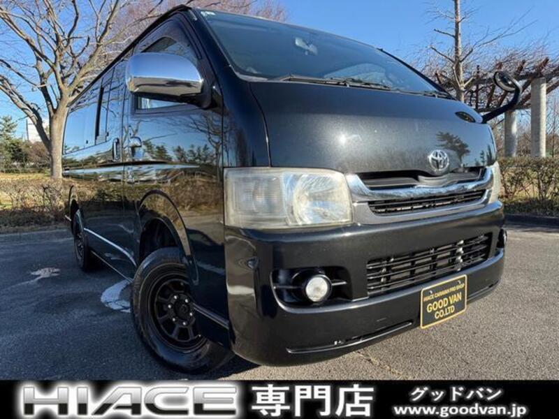 TOYOTA HIACE VAN