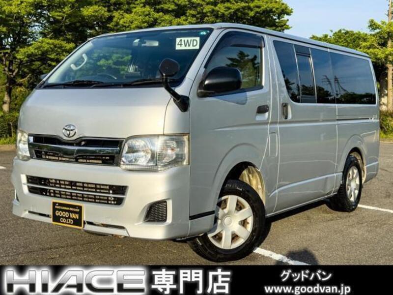 TOYOTA HIACE VAN