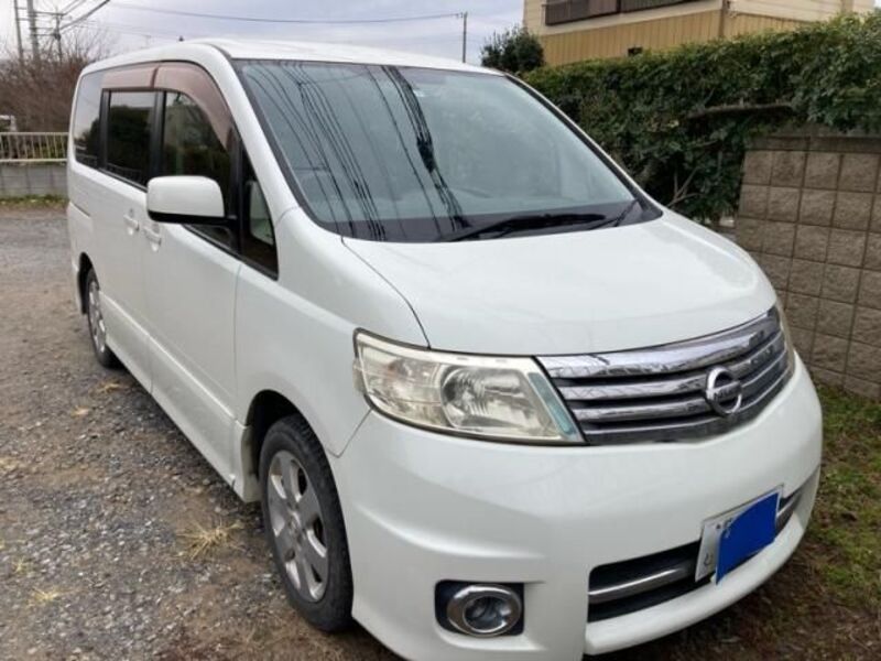 NISSAN SERENA