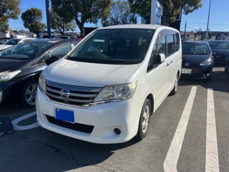 NISSAN SERENA