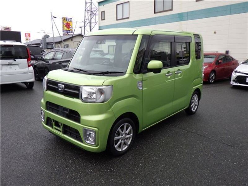 DAIHATSU WAKE