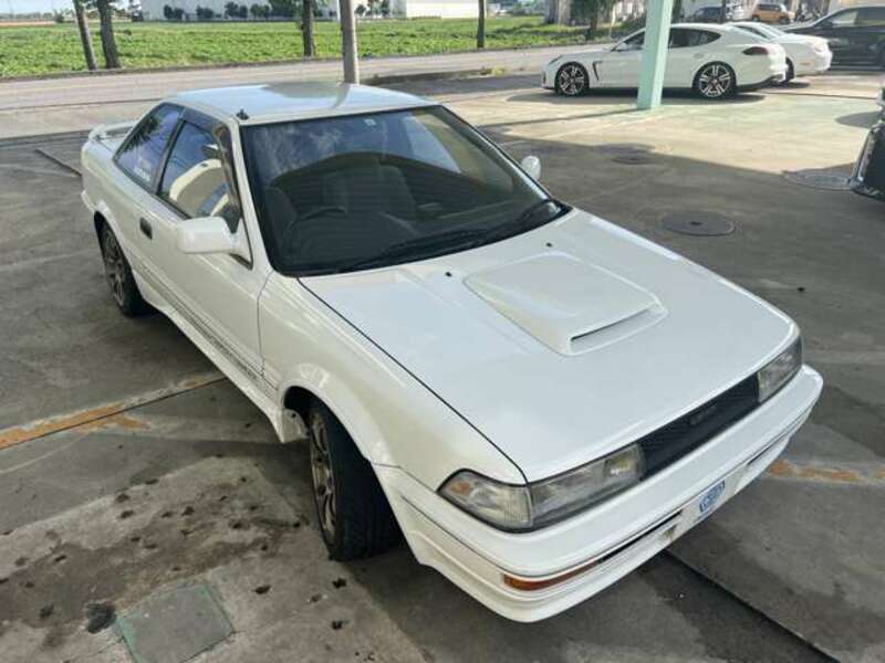 COROLLA LEVIN
