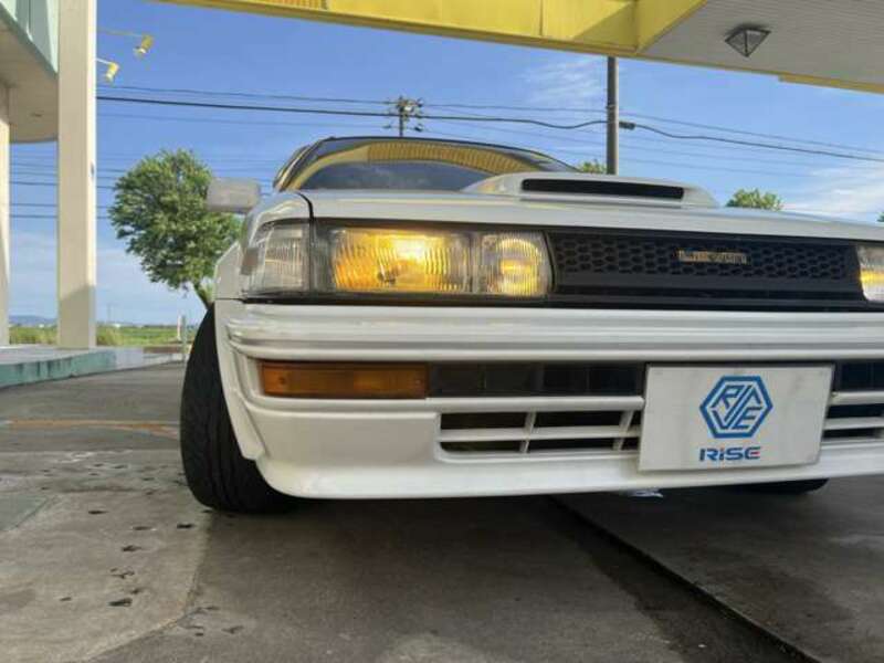 COROLLA LEVIN
