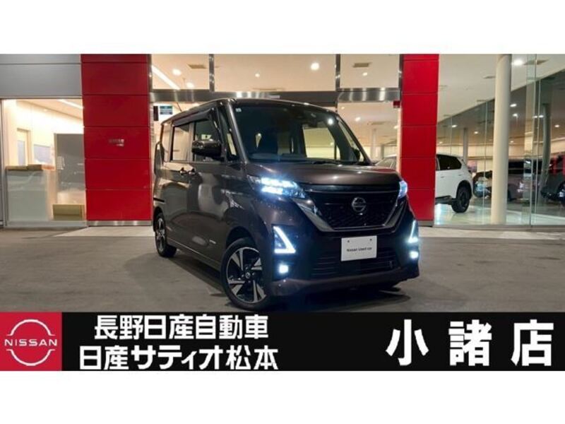 NISSAN ROOX