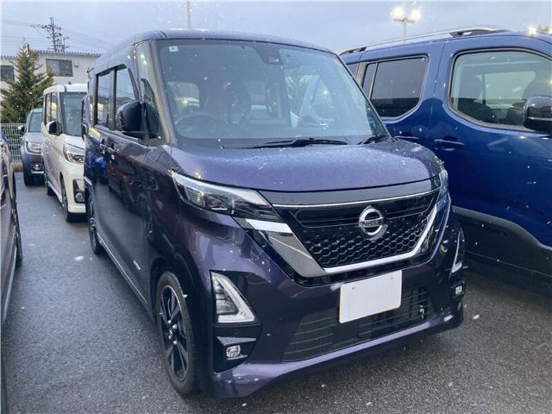 NISSAN ROOX