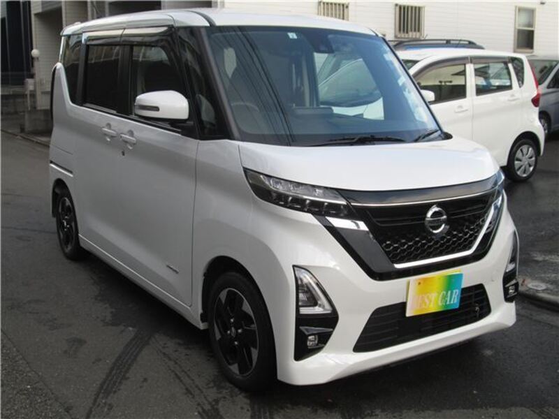 NISSAN ROOX