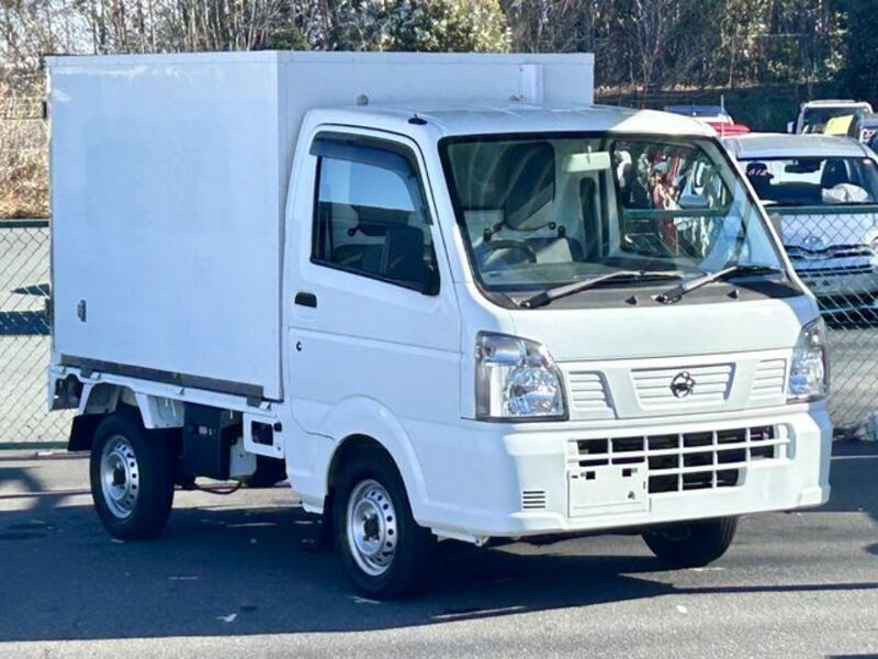 NISSAN NT100 CLIPPER