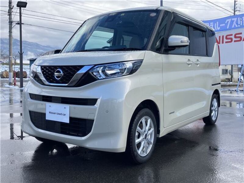NISSAN ROOX