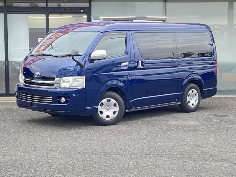 TOYOTA HIACE