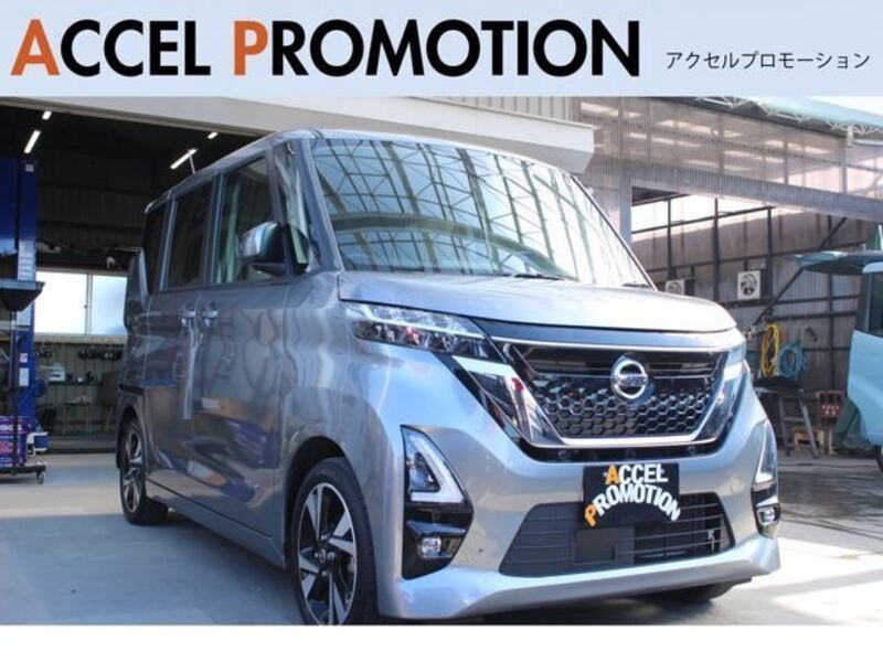 NISSAN ROOX