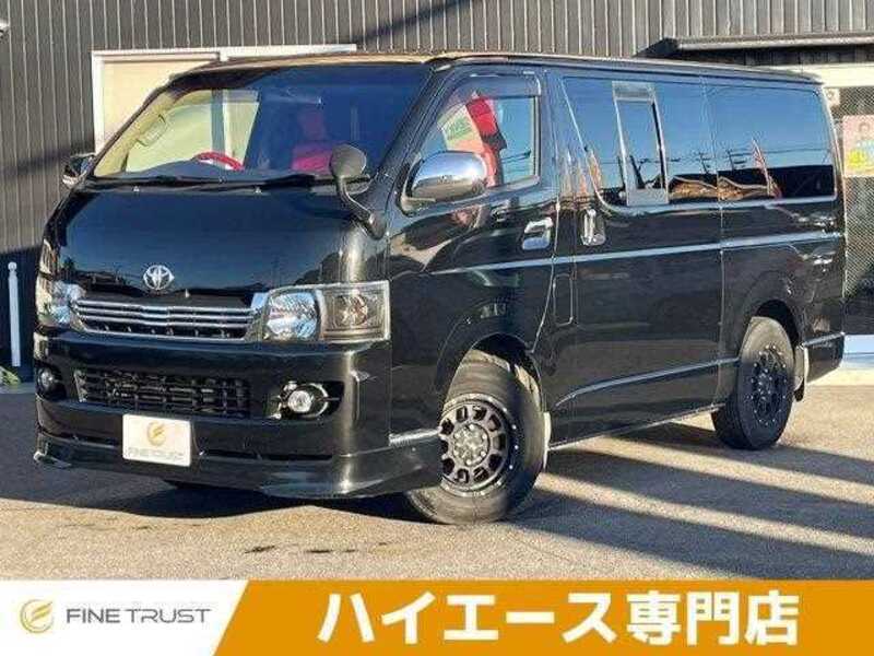 TOYOTA HIACE VAN