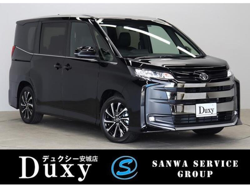 TOYOTA NOAH