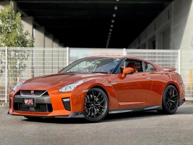 NISSAN GT-R