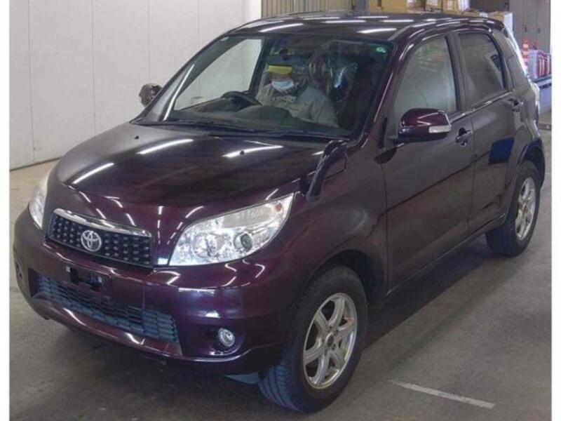 TOYOTA RUSH